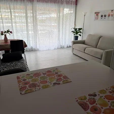 아파트 Beautiful In Juan Les Pins